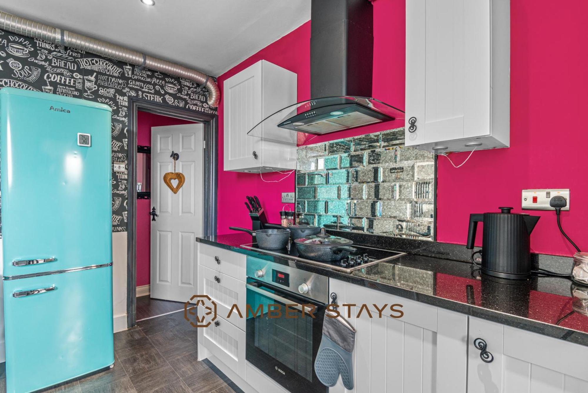 Holiday home Stylish 3 Bed House In Reading, Perfect For Business & Contractors, Free Parking Reading