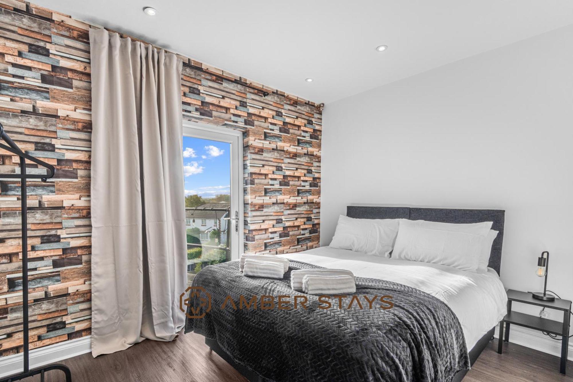 Holiday home Stylish 3 Bed House In Reading, Perfect For Business & Contractors, Free Parking Reading