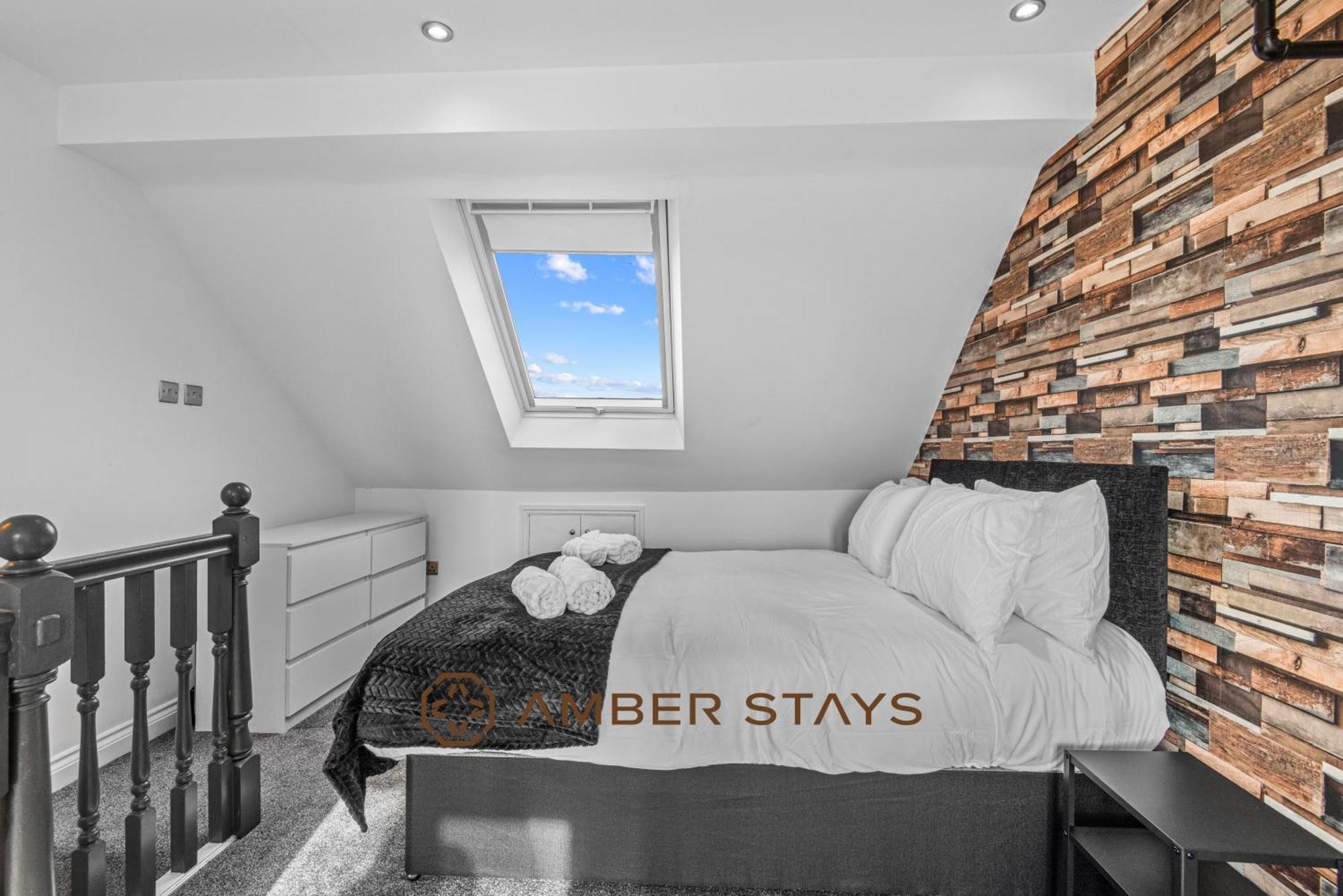 Holiday home Stylish 3 Bed House In Reading, Perfect For Business & Contractors, Free Parking