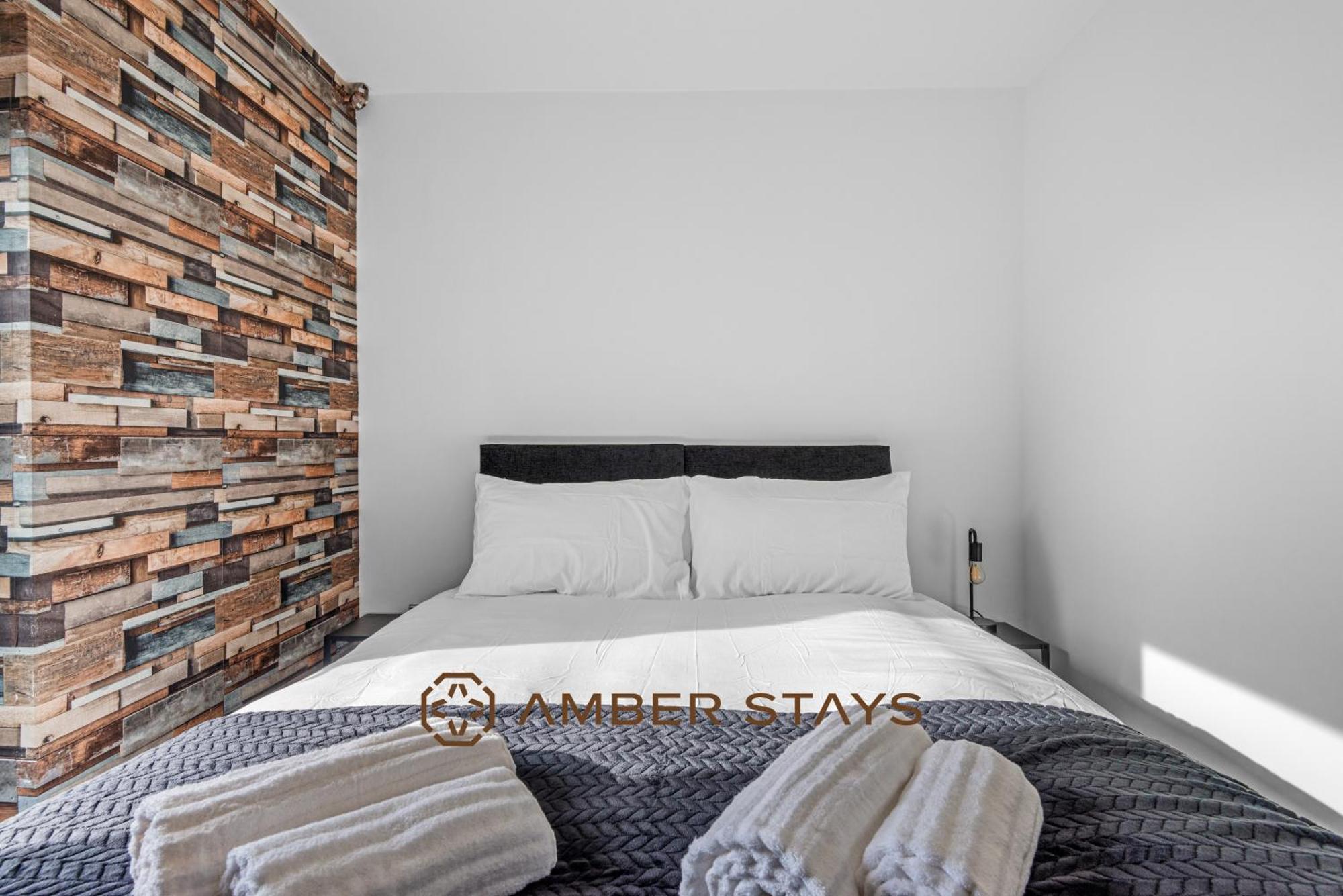 Stylish 3 Bed House In Reading, Perfect For Business & Contractors, Free Parking Holiday home Reading